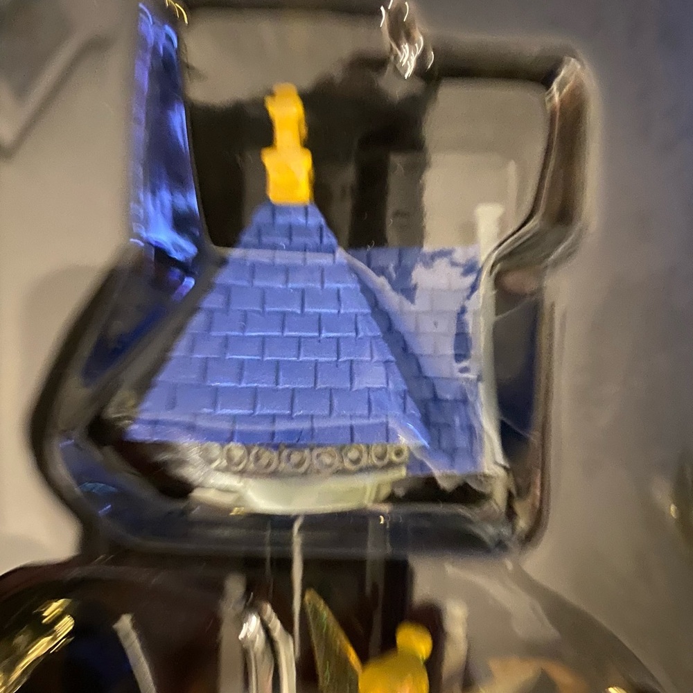 Walt Disney World miniature castle tea set NEW ✨✨ - Picture 6 of 8